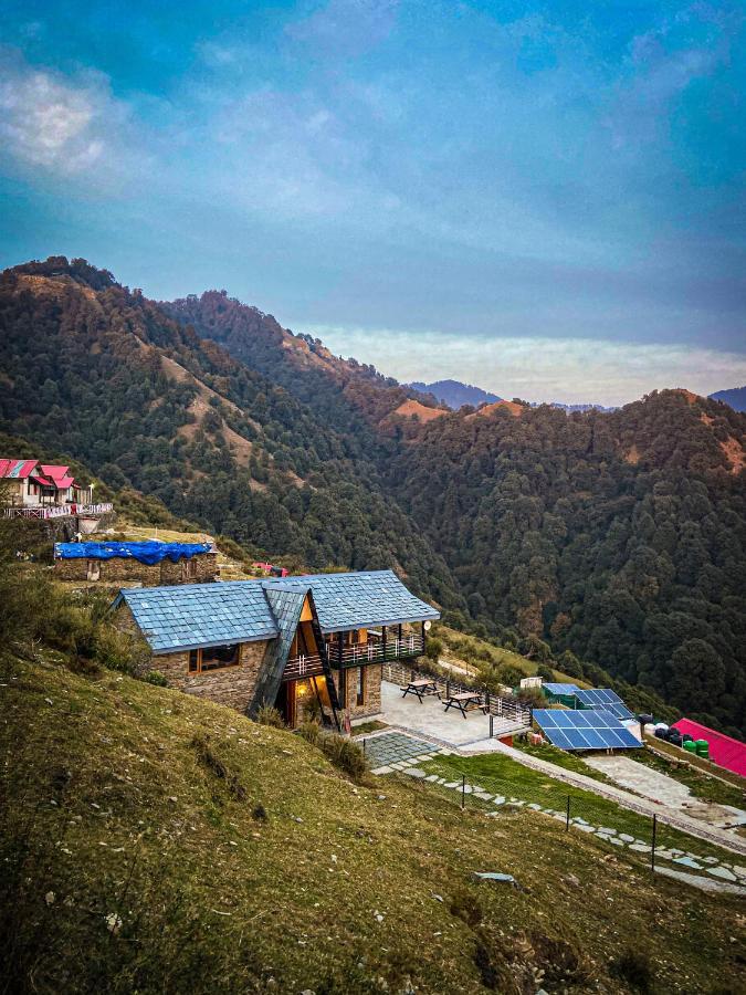Griffons Cafe And Stay Dharamshala Ngoại thất bức ảnh